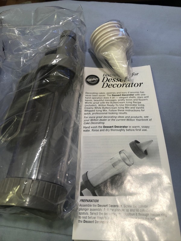 Wilton Dessert Decorator, decorate cakes, pastries, pies, w/press of your thumb! gallery