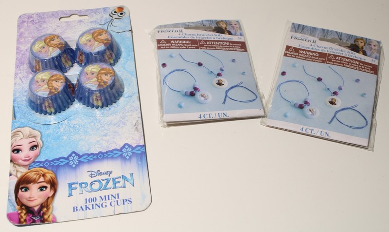SEALED Disney Frozen Mini Baking Cups 100pc Charm Bracelet Kits 8ct