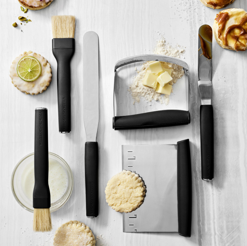 Williams Sonoma Soft Touch Offset Icing Spatula gallery
