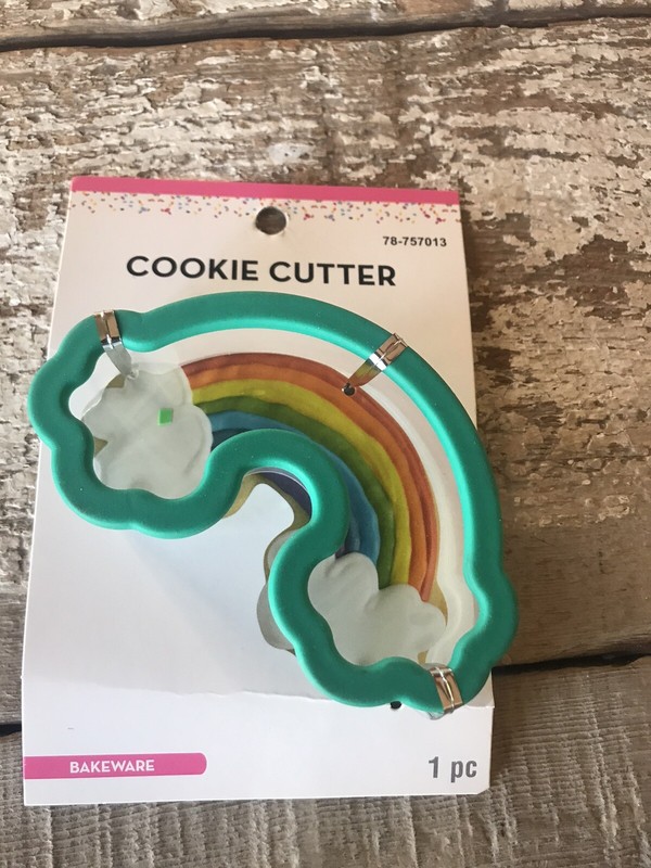 Rainbow shaped cookie cutter comfort grip FUN 4″ x 2 1/2″ GAY LGBT BAKING GIFT