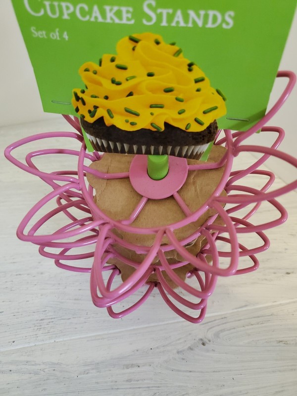 World Market Cupcake Display Stands Holders Pink Daisy Flower Set of 4 Birthday gallery