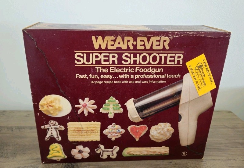 Vintage Wear-Ever Super Shooter 70123 Electric Cookie Press Gun. w/Box