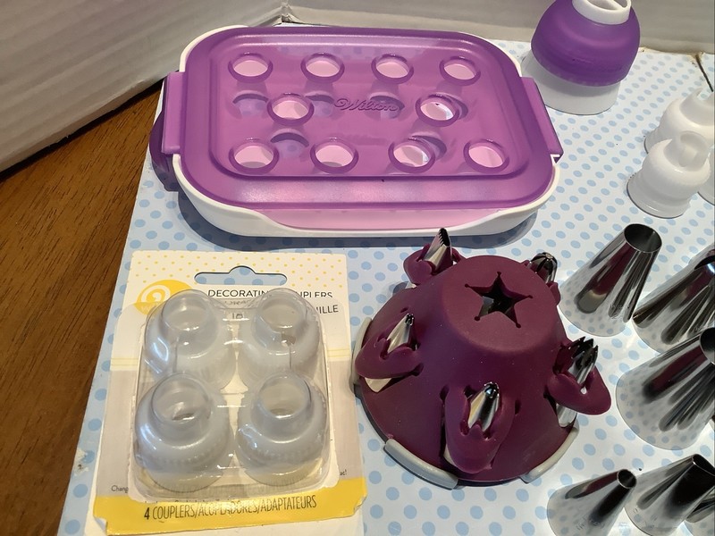 Wilton Cake Decorating Lot Tips And More gallery