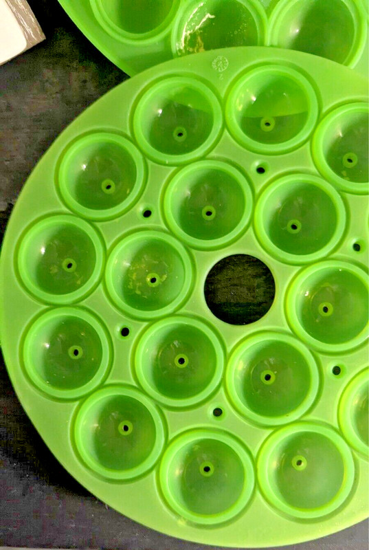 Lekue Qty 18 Silicone Cake Pop Mould, Green with 100 Bake Shop Supply 6" Sticks gallery