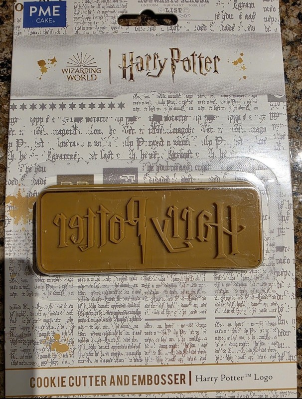PME Harry Potter Cookie Cutter & Embosser – HP Logo – Cookie Cutters – Baking