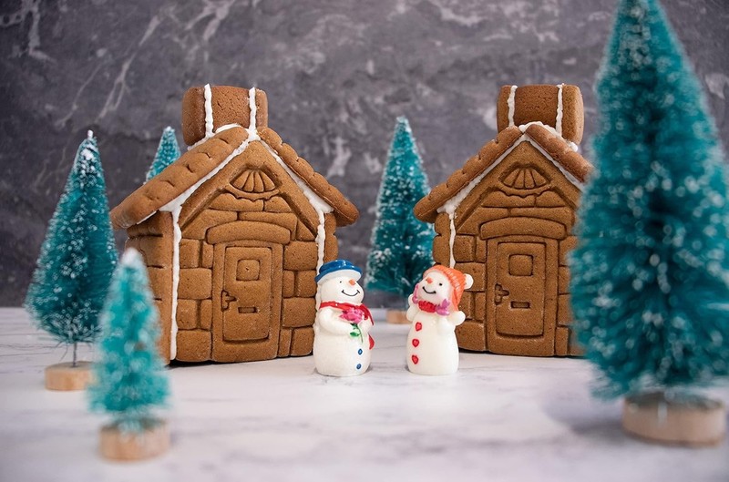 Gingerbread Xmas House Cookie Cutter, 1 set - Bakerlogy gallery
