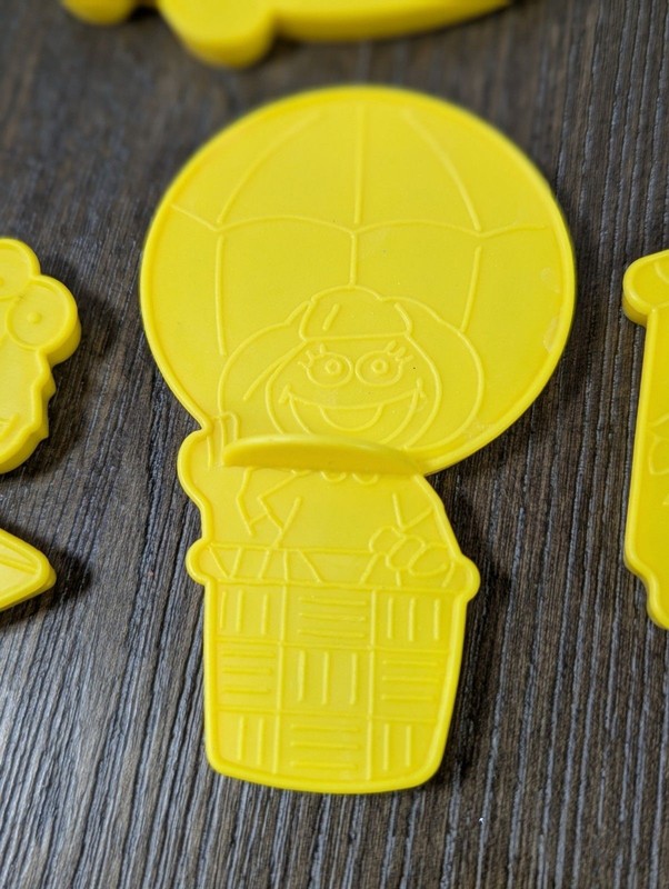 VTG Wilton Sesame Street Going Places Cookie Cutters Ernie Bert Big Bird Grover gallery