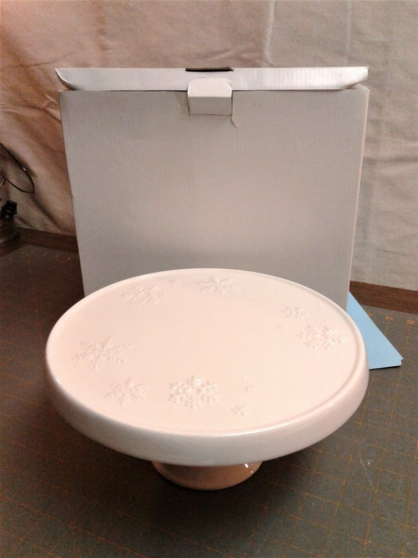 Hallmark Cake Stand Snowflake Holiday Christmas Pedestal White Embossed NIB gallery