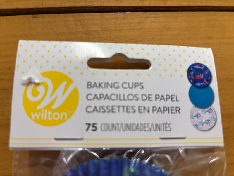 Finding Dory Cupcake Set including Cupcake Cups , CC Rings and Treat Stand gallery