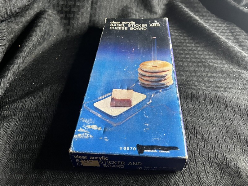 Clear Acrylic BAGEL DONUT Stand Holder Sticker and CHEESE BOARD - in BOX gallery