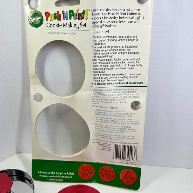 Wilton Push N Print Cookie Making Set Holiday Christmas Tree Snowman Snowflake gallery