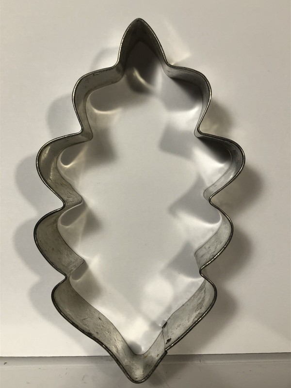 Lot of 12 Vintage Metal Christmas Cookie Cutters Rolled Edge 2 1/2-4 3/4” gallery
