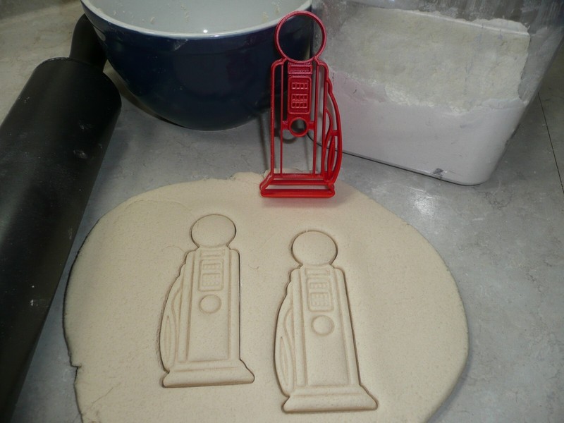 VINTAGE GAS PUMP SHAPE ANTIQUE VEHICLE THEME DETAILED COOKIE CUTTER USA PR5040 gallery