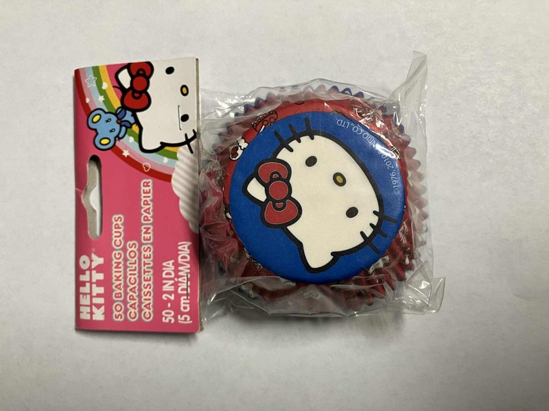 Hello Kitty Baking Cups