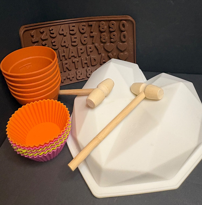 18 pcs LOT-Alphabet/Letters/Numbers Silicone Chocolate Molds+hammers+ Cake Molds gallery