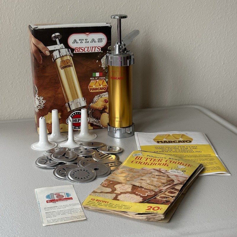 VTG Marcato Atlas Biscuit Maker & Pillsbury Cookie Cookbook Manual Complete Set gallery