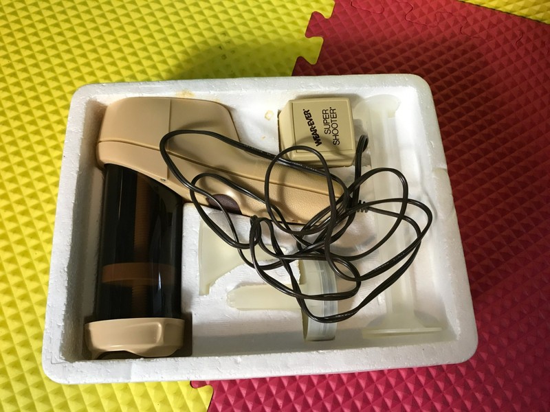 Vintage Wear-Ever Super Shooter 70123 Electric Foodgun Cookie Canape Maker Works gallery