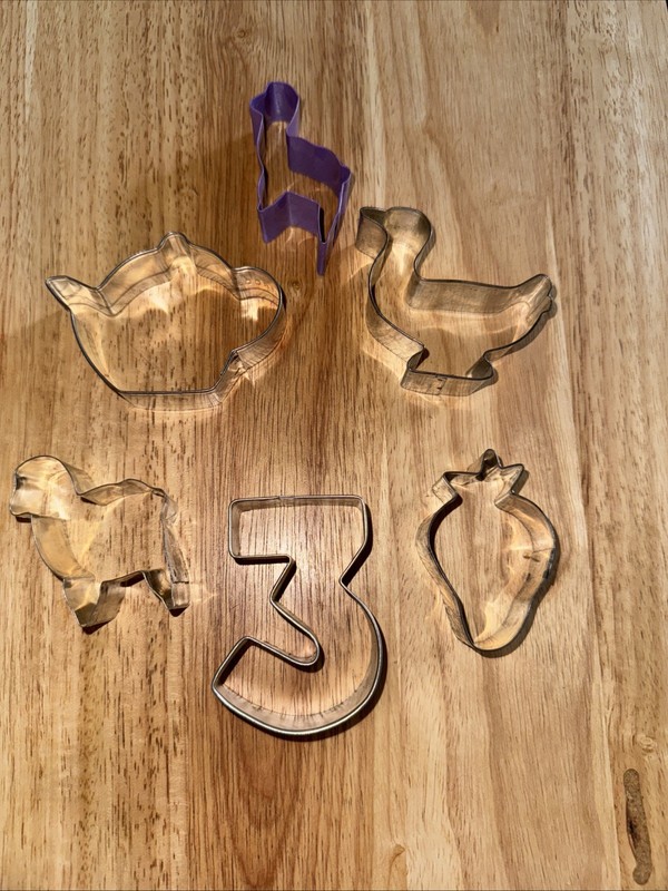 Cookie Cutters 6 TIN /ALUMINUM Teapot Duck Lamb Strawberry Lama