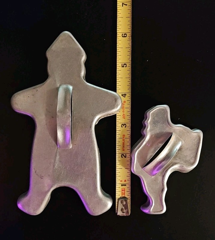 Vtg Lot 10 ALUMINUM METAL Cookie Cutters Gingerbread Man,Diamond,Star,Bell,Moon+ gallery