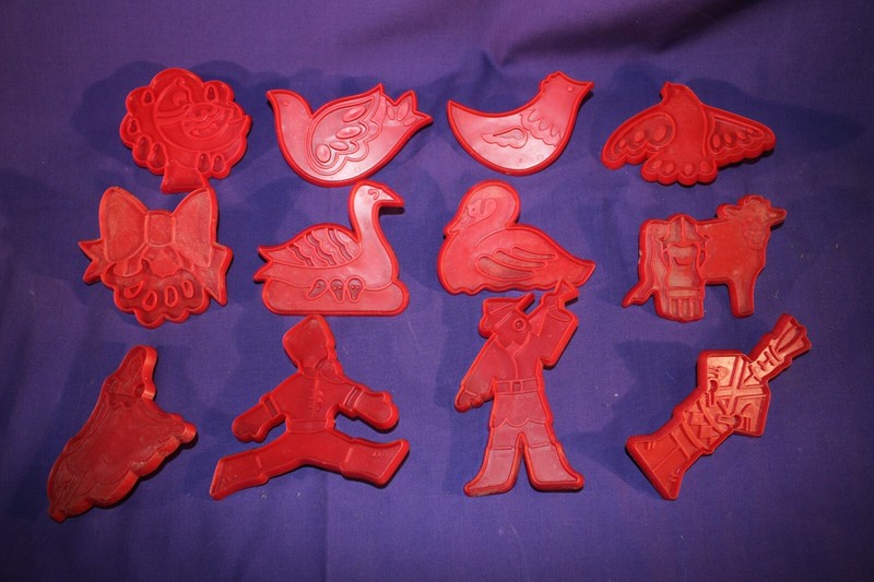 12 days of Christmas Cookie Cutters 1978 Chilton 4″