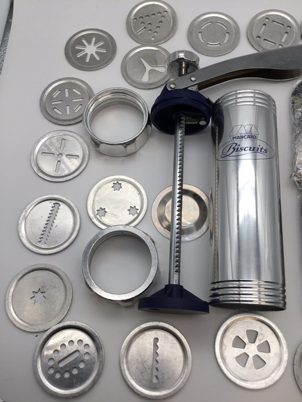 Marcato Biscuits Cookie Press Complete Set of 20 Discs Made in Italy Vintage gallery