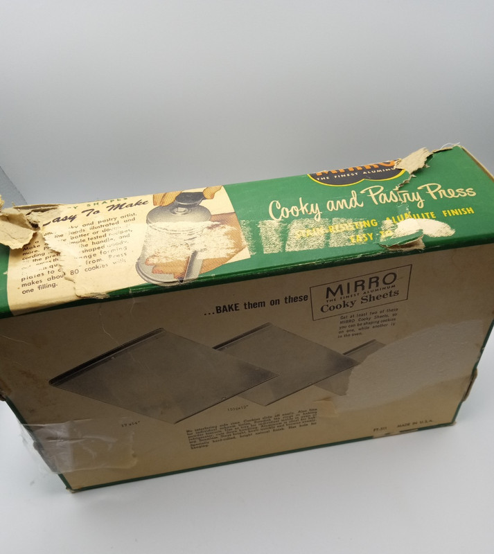 Vintage Mirro Cookie Pastry Press w/ Handle 12 Discs 3 Decorating Tips Aluminum gallery