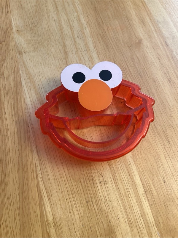Sesame Street ELMO Crust Or Cookie Cutter Red Plastic gallery