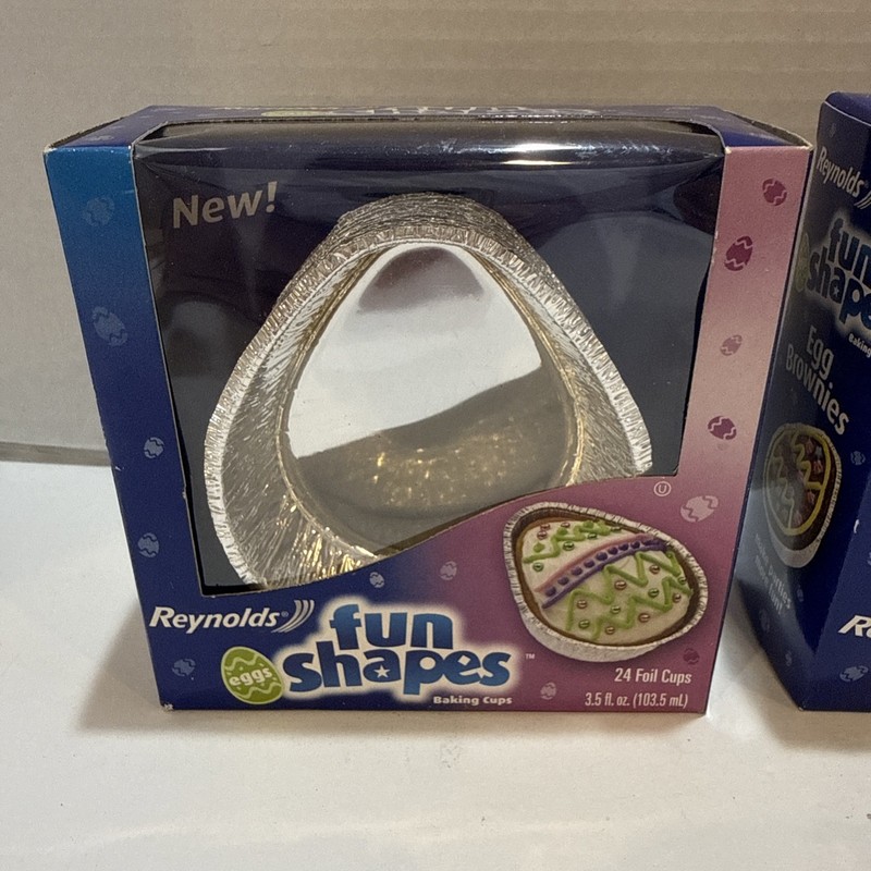 Reynolds Fun Shapes 2 Sets of 24 Oval Egg Foil Baking Cups Easter Cake gallery