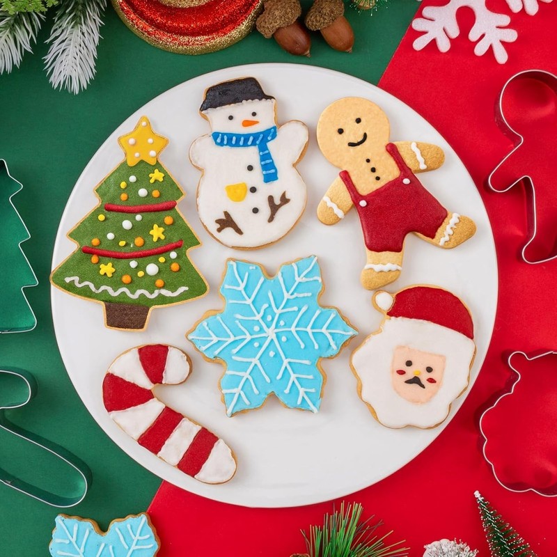 Ultimate Holiday Cookie Cutter Set - 7 Pieces in Festive Shapes for Baking Joy gallery