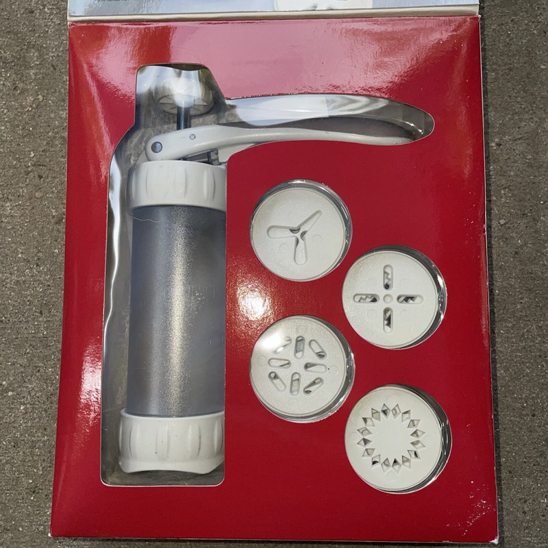 Wilton Cookie Max Cookie Press New In Box 12 Design Discs