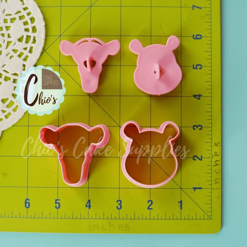 Pooh & Tigger cookie cutters with stamp 4 pcs. set gallery