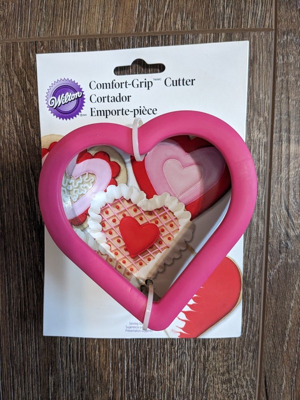 Wilton Heart Comfort Grip Cookie Cutter – New