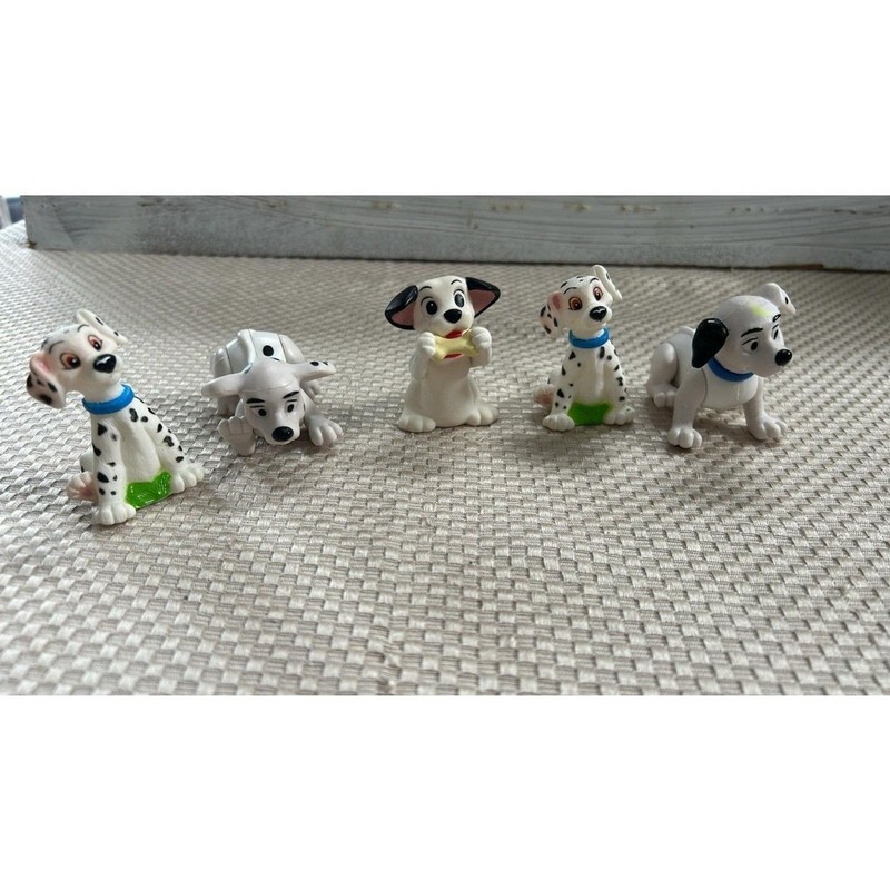101 Dalmatians Dogs Disney Lot of 5 PVC 2″ Figurines / Cake toppers Vintage