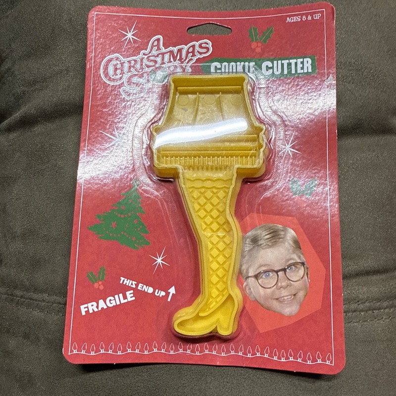NEW A Christmas Story Movie Leg Lamp Yellow Cookie Cutter (C002) gallery
