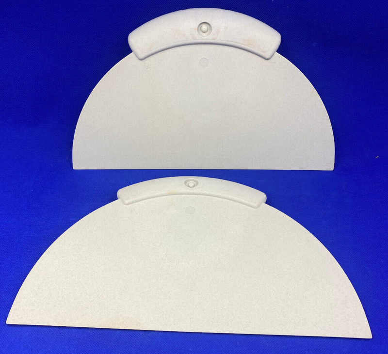 Pampered Chef Lift and Serve #2125 – Set of 2 – Pizza / Cake / Wreath Movers gallery