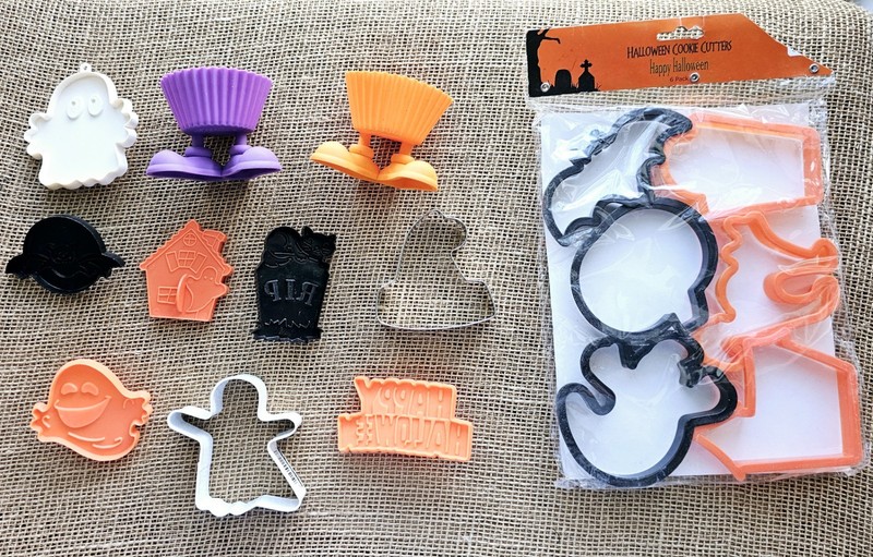 Lot Of 16 Halloween Cookie Cutters Wilton, Hallmark, 2 Silicone Cupcake Liners