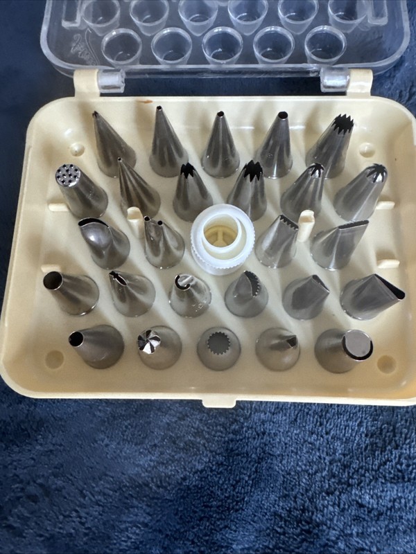 Vintage 1970 Wilton 26 Piece Piping Tip Set Cake Decorating Tips in Storage Case gallery