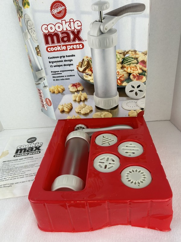 Wilton Cookie Max Cookie Press Super Shooter Style 12 Designs Discs Complete