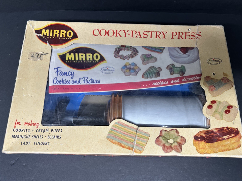 Vintage Mirro Cookie Pastry Press 12 discs 3 Pastry Tips In Box w Book 358-AM gallery
