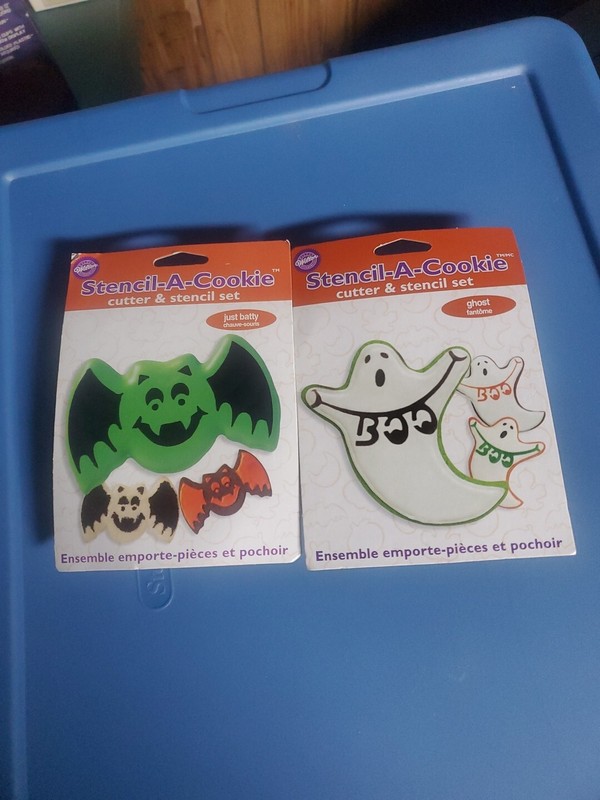 Just Batty & Ghost Stencil A Cookie Lot Wilton Halloween Bat