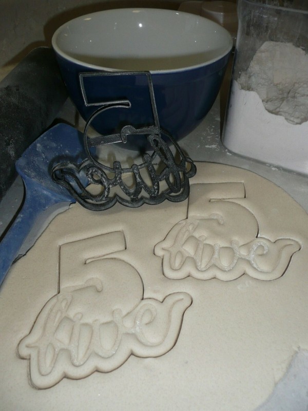 NUMBER FIVE 5 WITH WORD LETTERED BIRTHDAY ANNIVERSARY COOKIE CUTTER USA PR2406 gallery