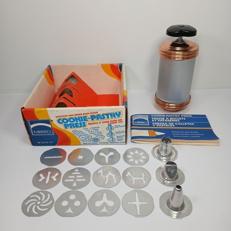 Mirro Cookie Pastry Press M-0358-22 Complete w/ 12 Plates 3 Tips Recipe Book