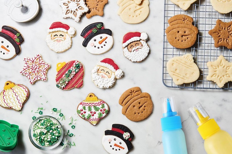 Cookie Icing Bottles, 6 Squeeze Applicator Bottles, 2 each (1, 2 and 4 ounces... gallery