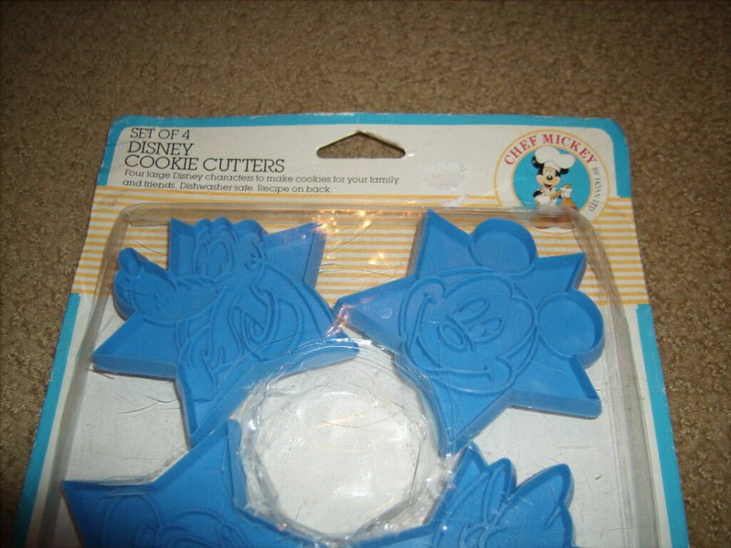Chef MICKEY Disney Cookie Cutters Plastic w/ Handles NEW SEALED Hoan Ltd. gallery