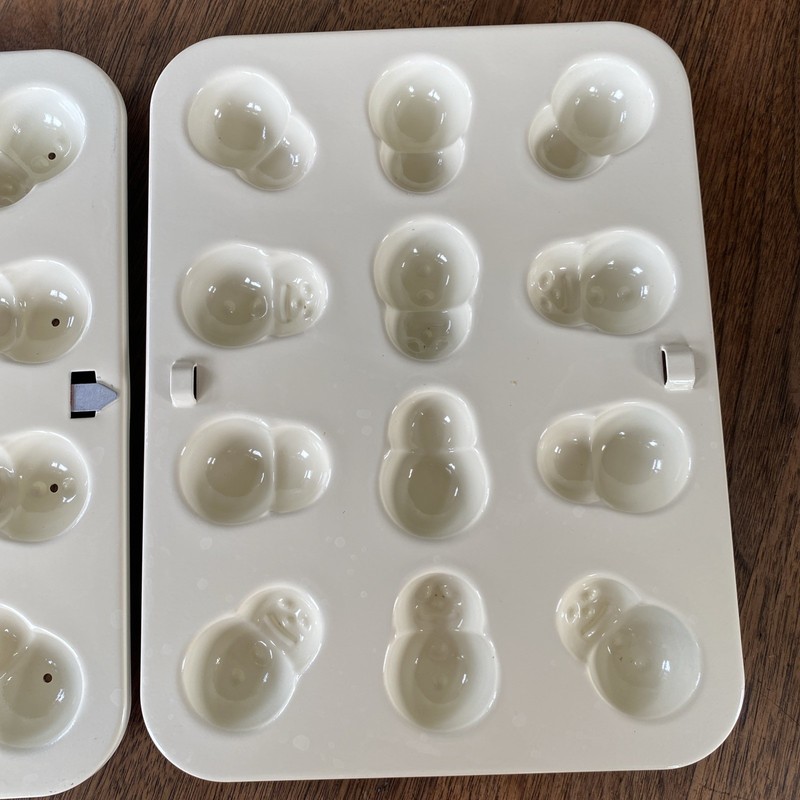 Vintage Nordic Ware Snowman Cake Pop Mold Metal interlocking trays Christmas (b) gallery