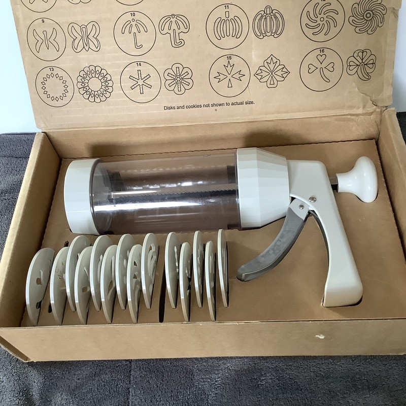 Pampered Chef Cookie Press Set 1525 Cookie Making Kit Gun Set 15 Discs gallery