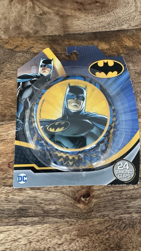 DC COMICS Batman Cupcake Muffin Baking Cups 24 Total Cups Birthday Party New