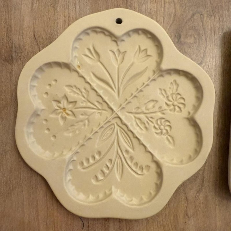Vintage Brown Bag Cookie Art Molds Set Teapot Cut-Apart & Folk Hearts Retired gallery