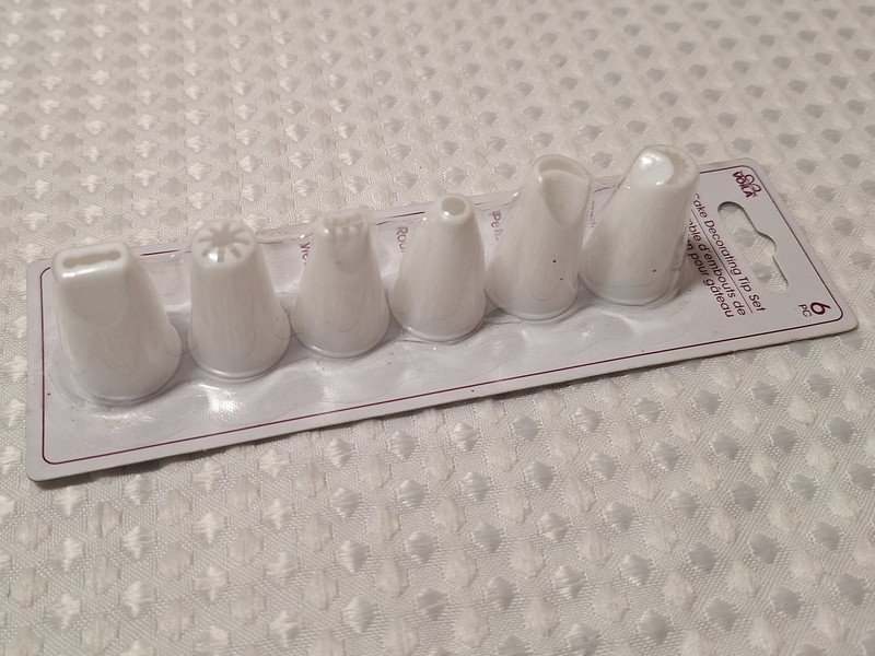 Voila Cake Decorating Tip Set of 6 Plastic Piece Kitchen Baking Sealed New gallery