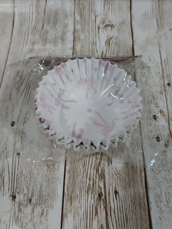New 50 Ribbon Bow Cupcake Liners Baking Cups Party Valentine's Love Heart Cupid gallery